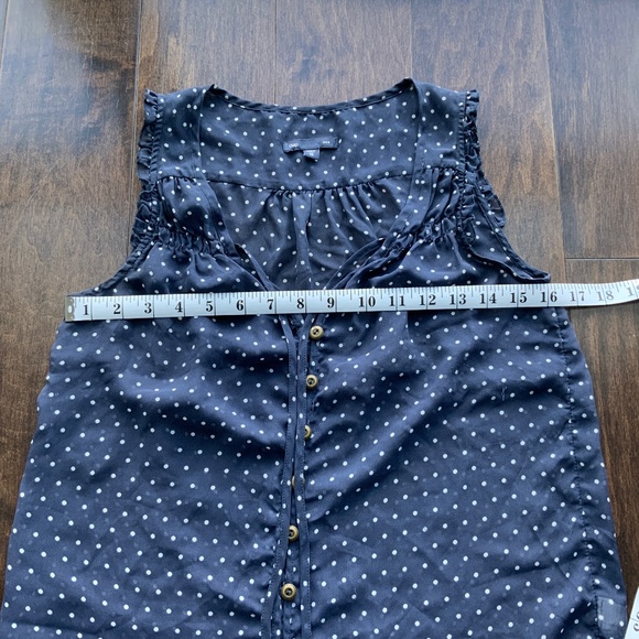 AMERICAN EAGLE Sleeveless Blouse Polka dot blue and white. Size XS. - Picture 7 of 8